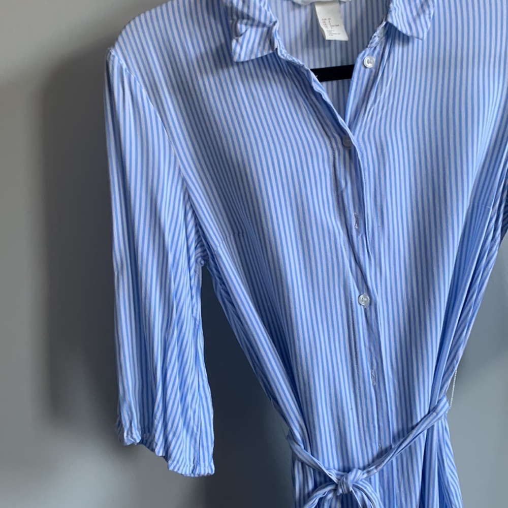 H&M Button Up Dress - Blue and White Stripe in size 2 - Picture 4 of 8